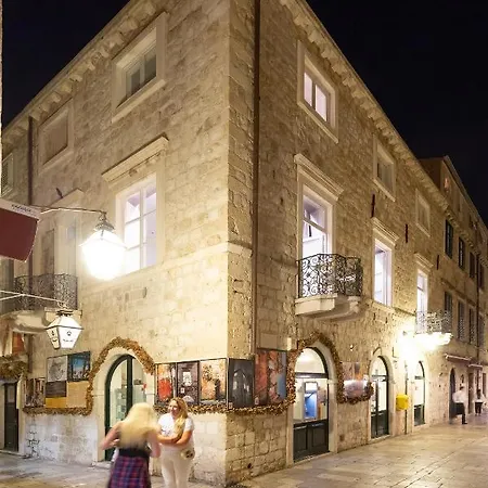 Oda ve Kahvaltı Palace Old Town - 